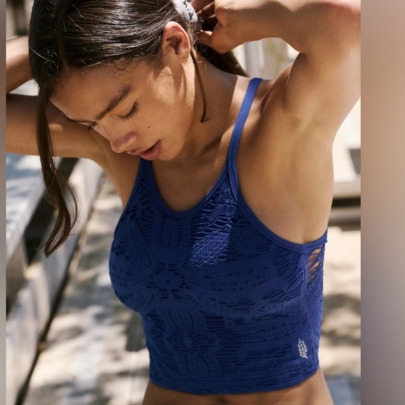 FP MOVEMENT HAPPINESS FLORAL CROP TANK M-L - Picture 9 of 9